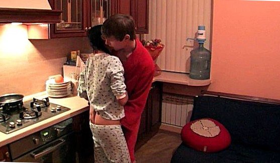 порно мать увидела трусики