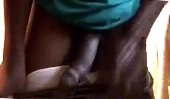 ебут в сауне любительское порно
