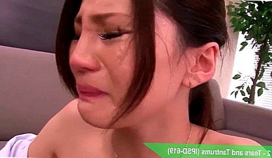 порно скрытая камера женщины писают в кустах